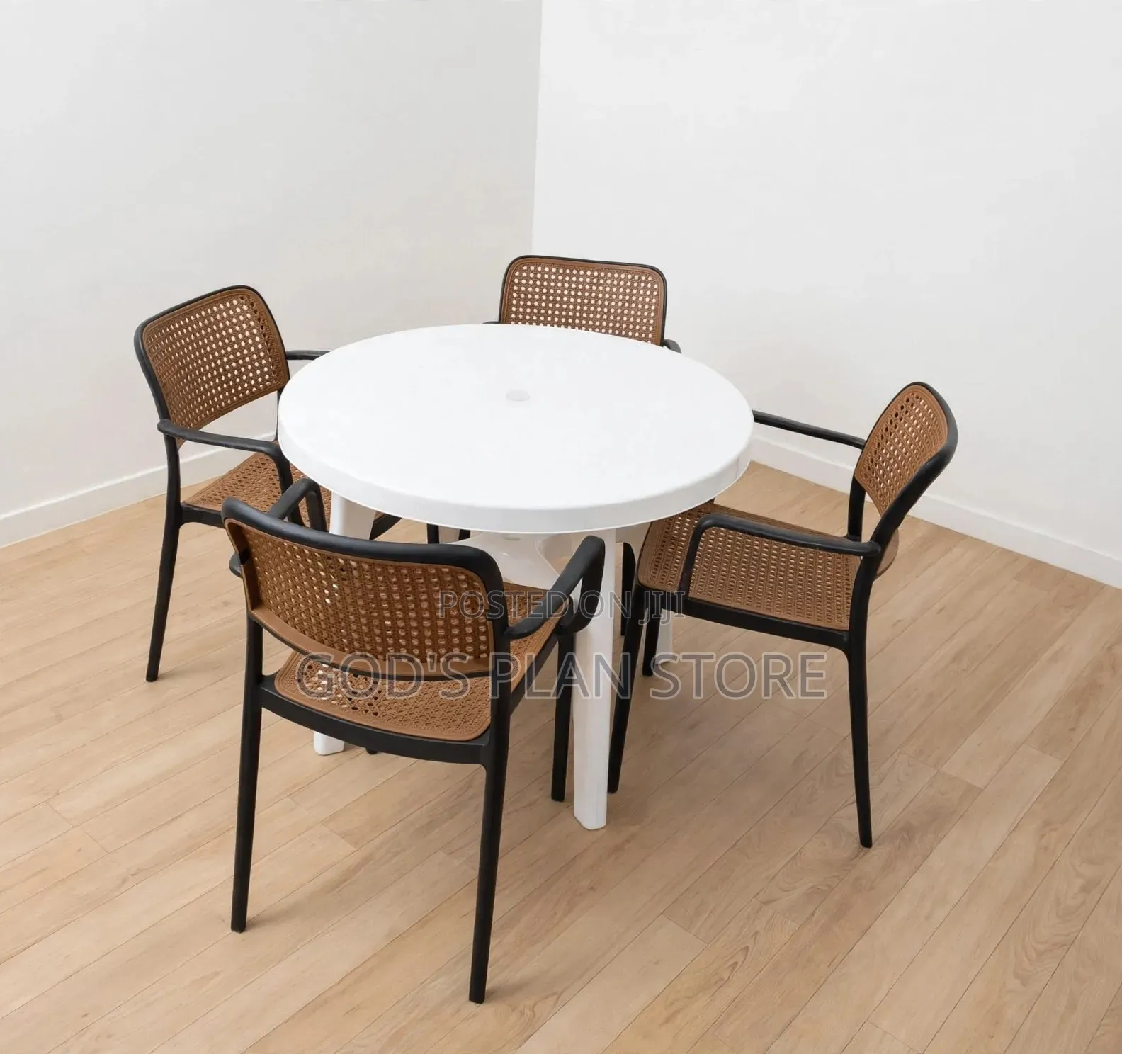 4 Seater Rattan-Style Outdoor Dining Set of Plastic Table and Chairs