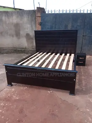 5*6 Bed in Hardwood