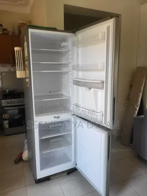380 Litre Sayona Fridge