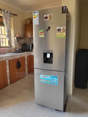380 Litre Sayona Fridge