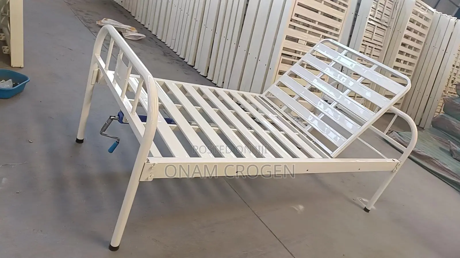 Mental Bed With Crank