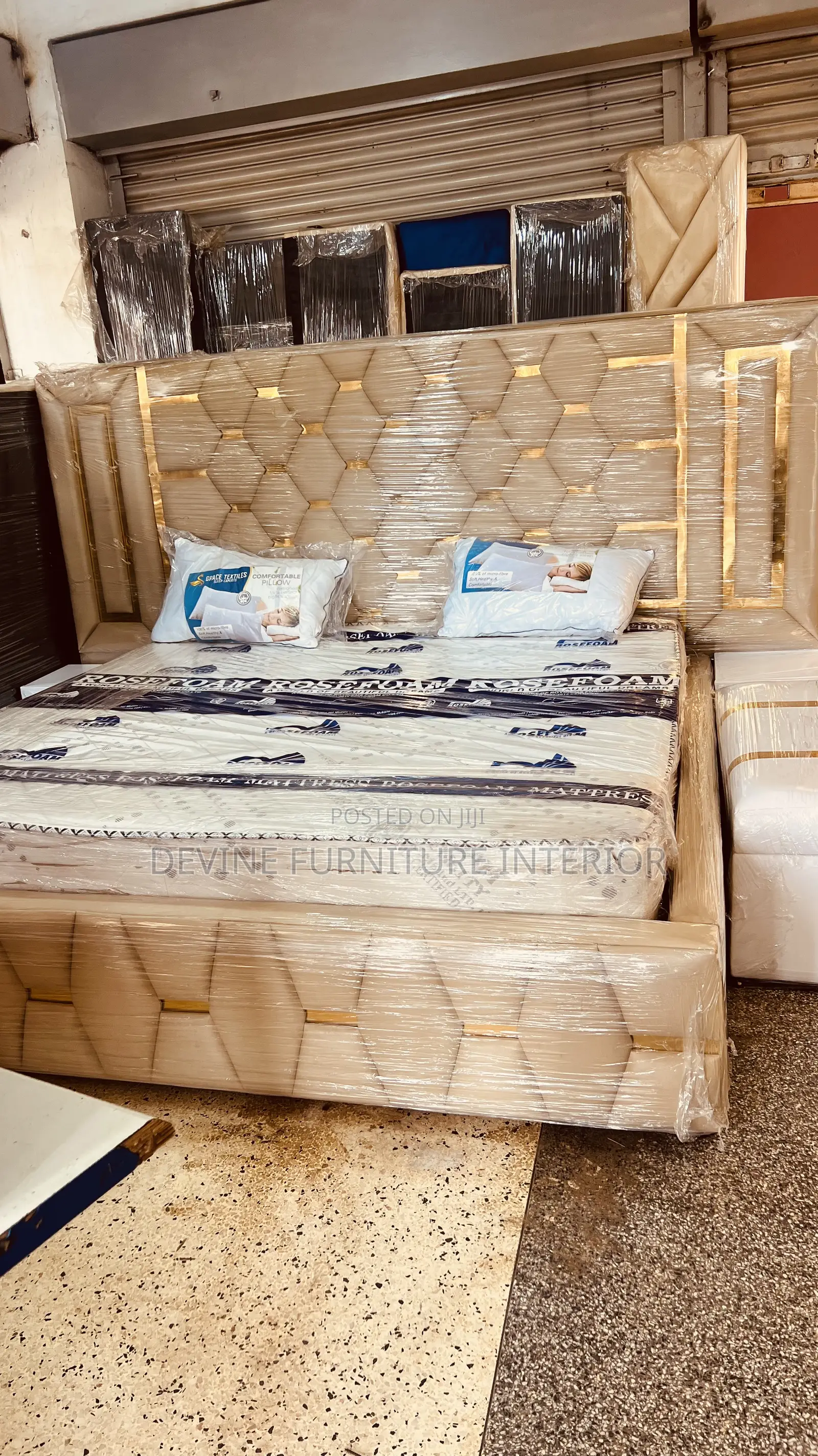 6 X6 Bed in Cream Color