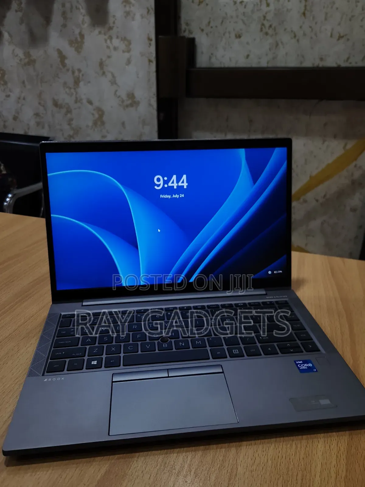 New Laptop HP ZBook Firefly G8 16GB Intel Core i7 SSD 512GB