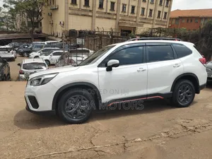 Subaru Forester 2018 White