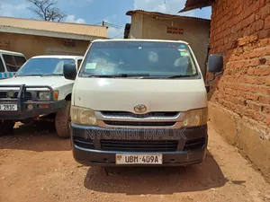 Toyota HiAce 2008 White
