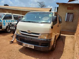 Toyota HiAce 2008 White