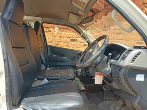 Toyota HiAce 2008 White