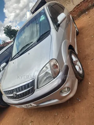 Toyota Nadia 2002 Silver