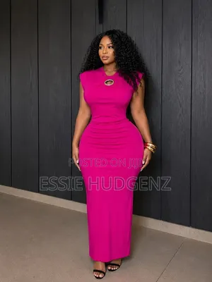Dress With Distinctive Keyhole Detail at the Neckline.
