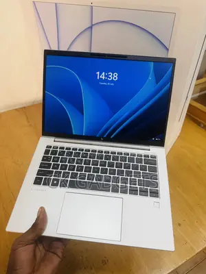 New Laptop HP EliteBook 830 G9 16GB Intel Core i7 SSD 512GB