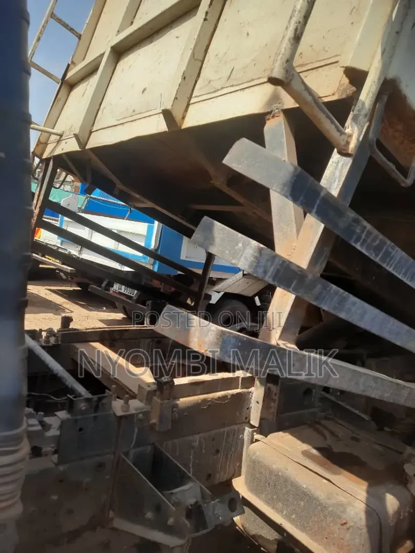 Forward Tipper