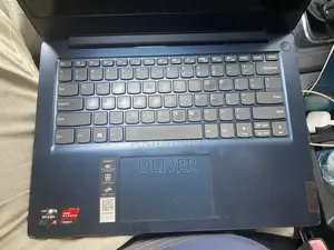 Laptop Lenovo Ideapad 3 4GB AMD Ryzen 3 HDD+SSD 256GB