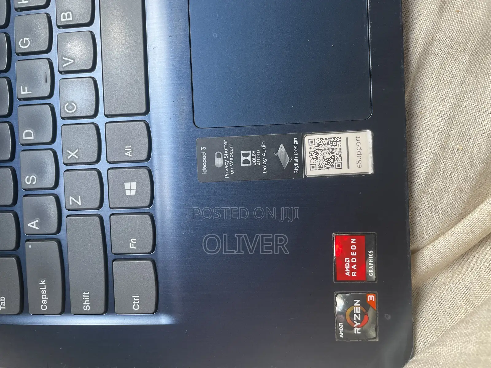 Laptop Lenovo Ideapad 3 4GB AMD Ryzen 3 HDD+SSD 256GB