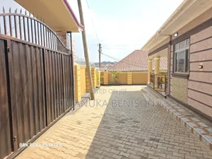4bdrm House in Nansana, Central Division for sale