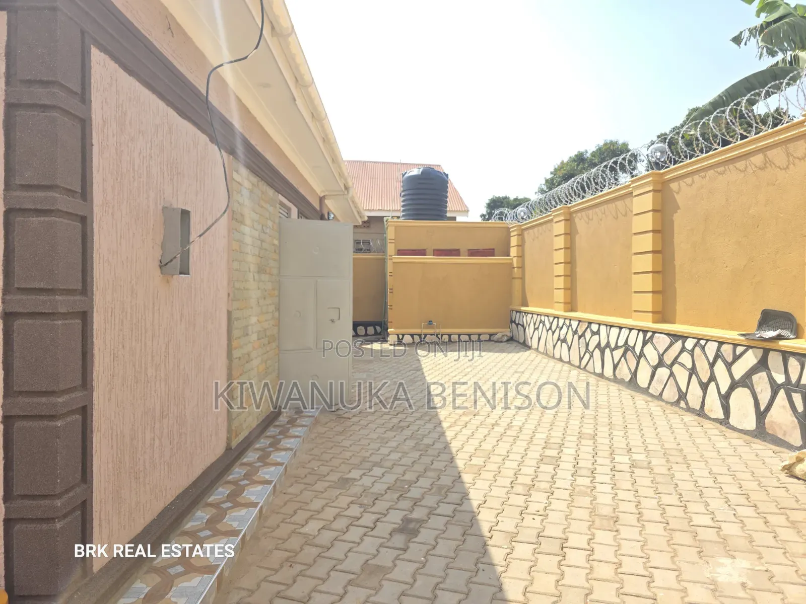 4bdrm House in Nansana, Central Division for sale