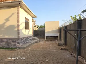 4bdrm House in Matugga, Central Division for sale