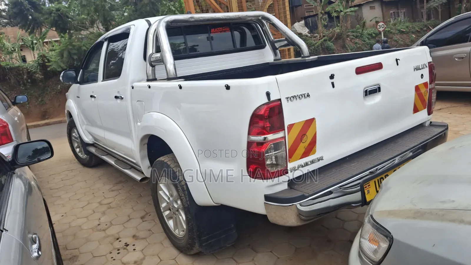 Toyota Hilux 2012 White