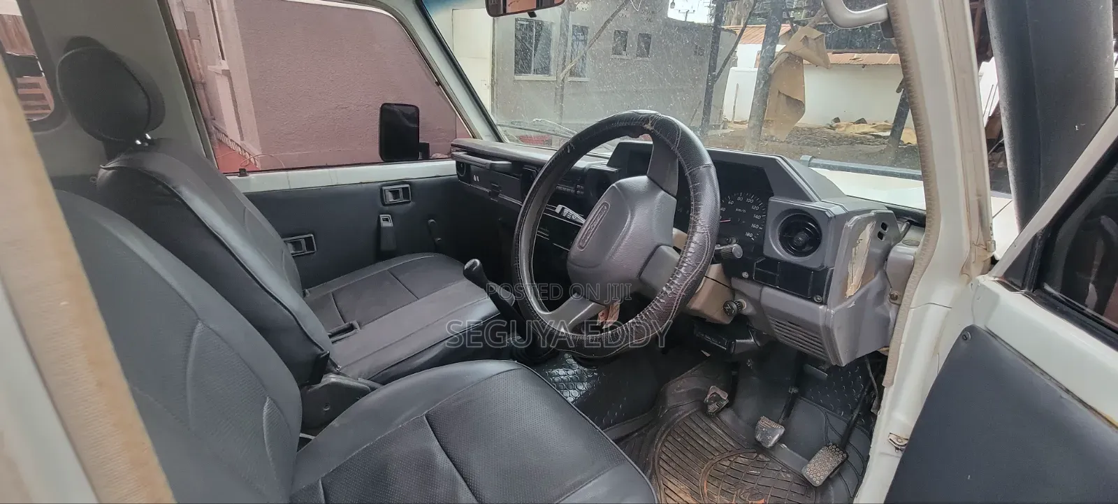 Toyota Land Cruiser 2005 White