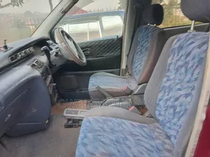 Toyota Noah 2002 Red