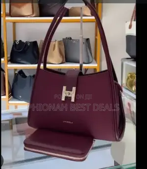 Chris Rose Hand Bags With a Purse