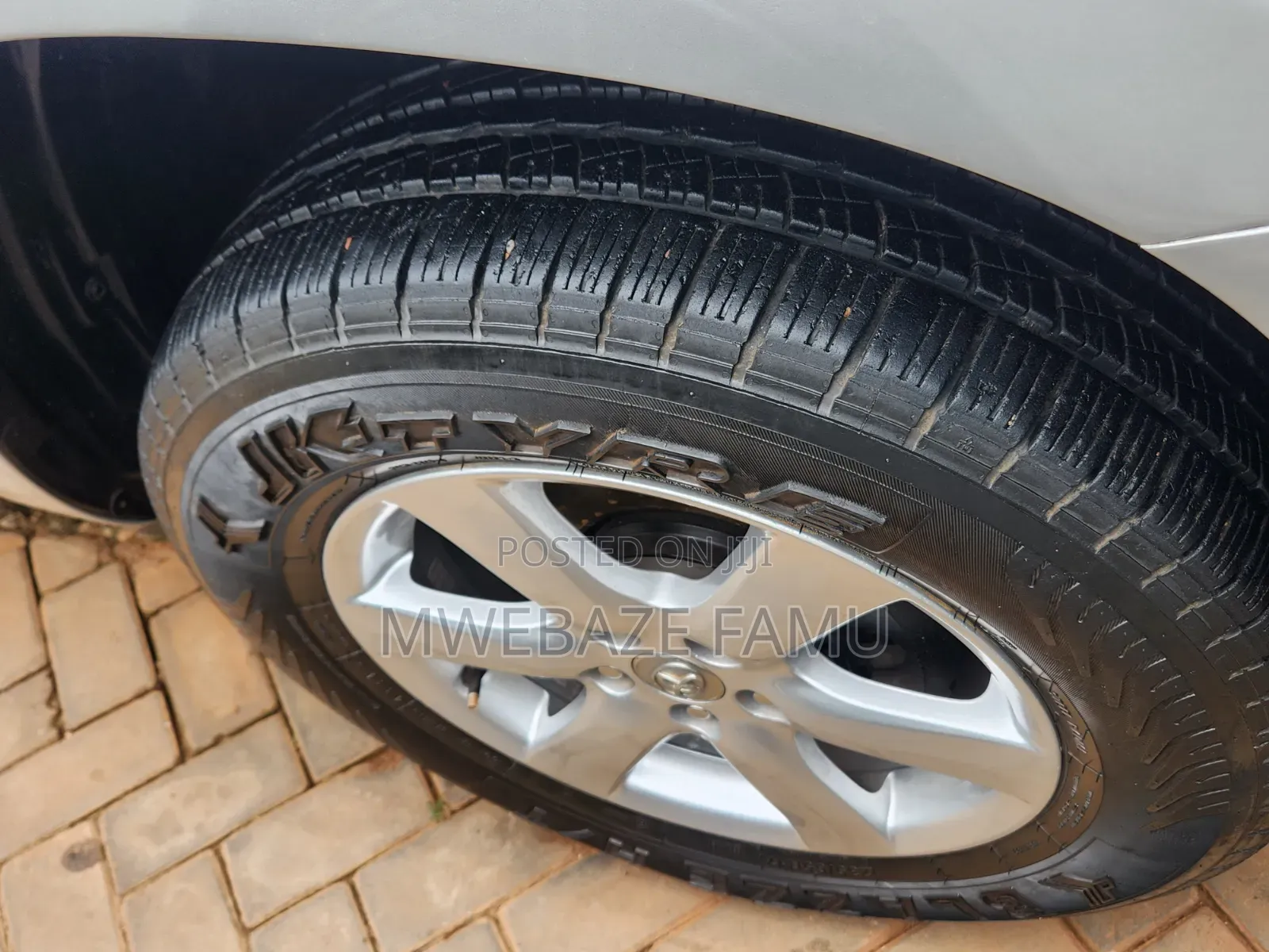 Toyota Vanguard 2009 Silver