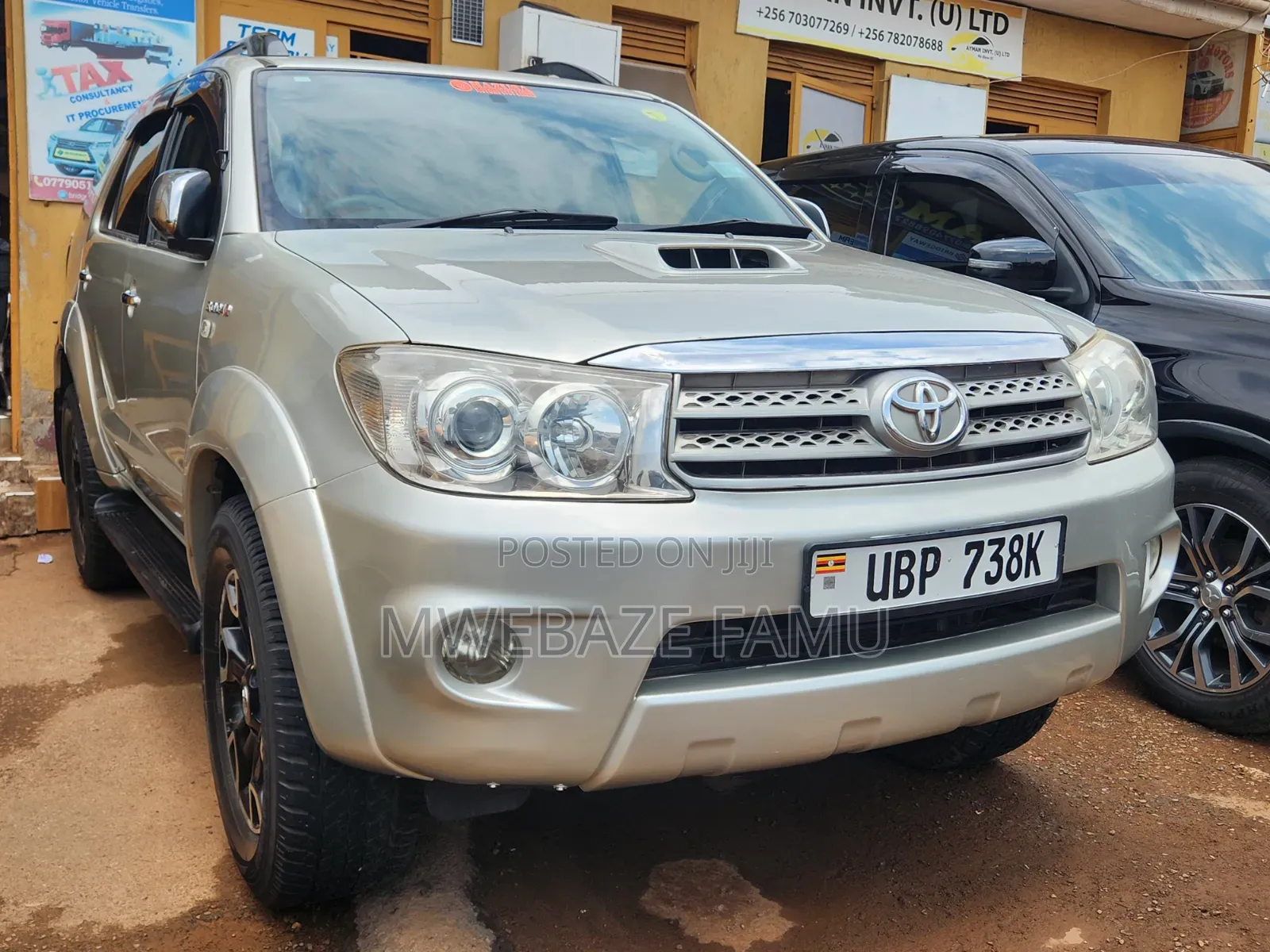 Toyota Fortuner 2010 Gold