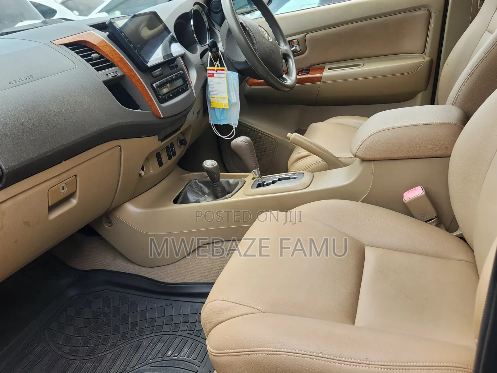 Toyota Fortuner 2010 Gold