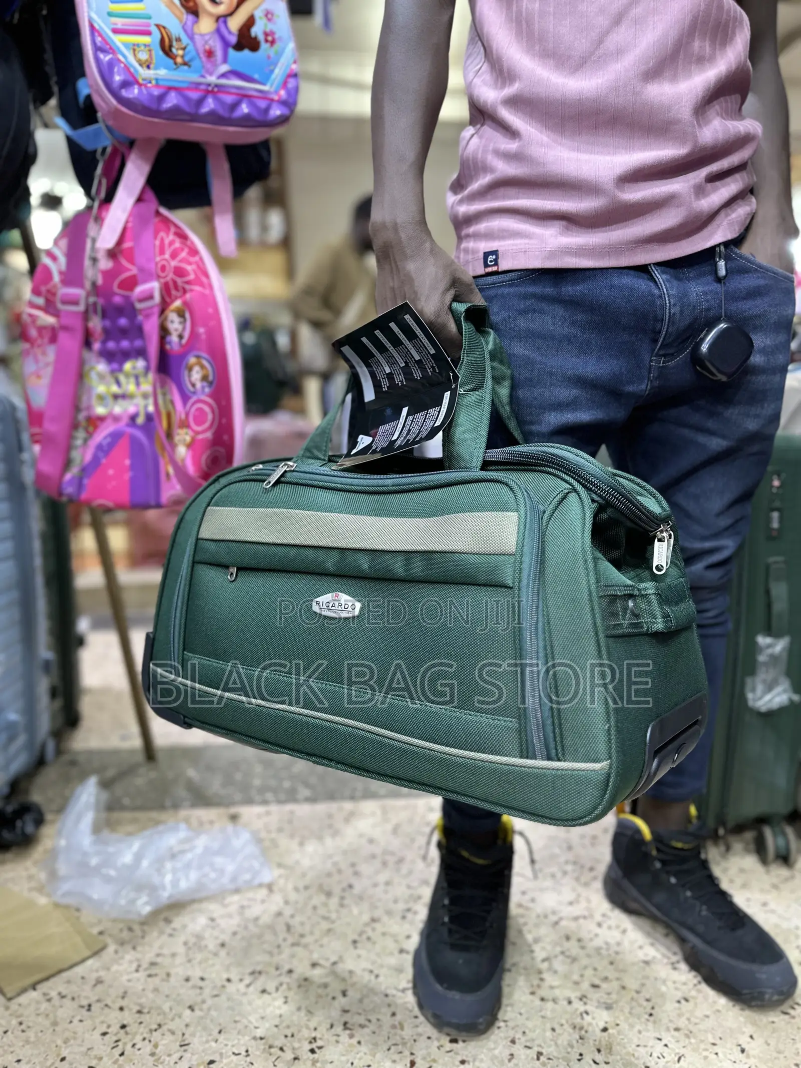 Travel Bag Ricardo - Small