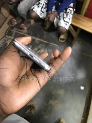 Apple iPhone X 64 GB White