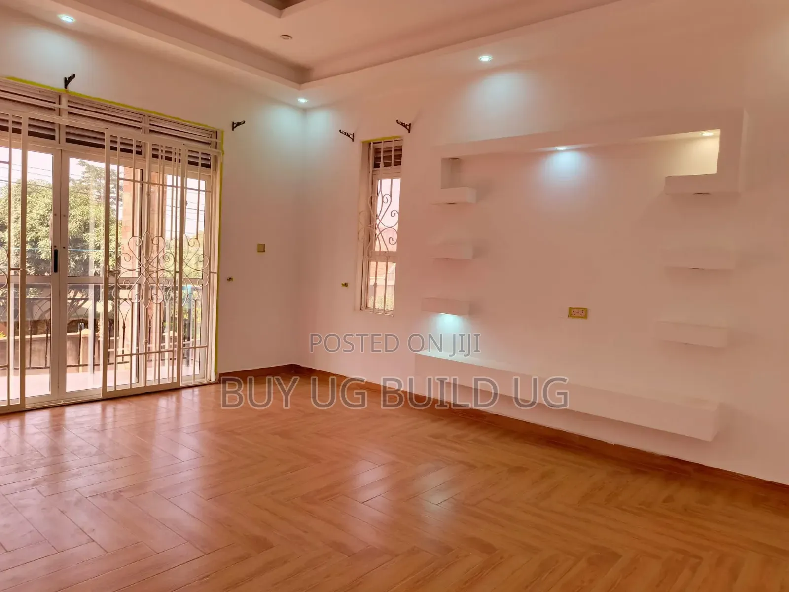 6bdrm Maisonette in Kira-Town, Central Division for rent