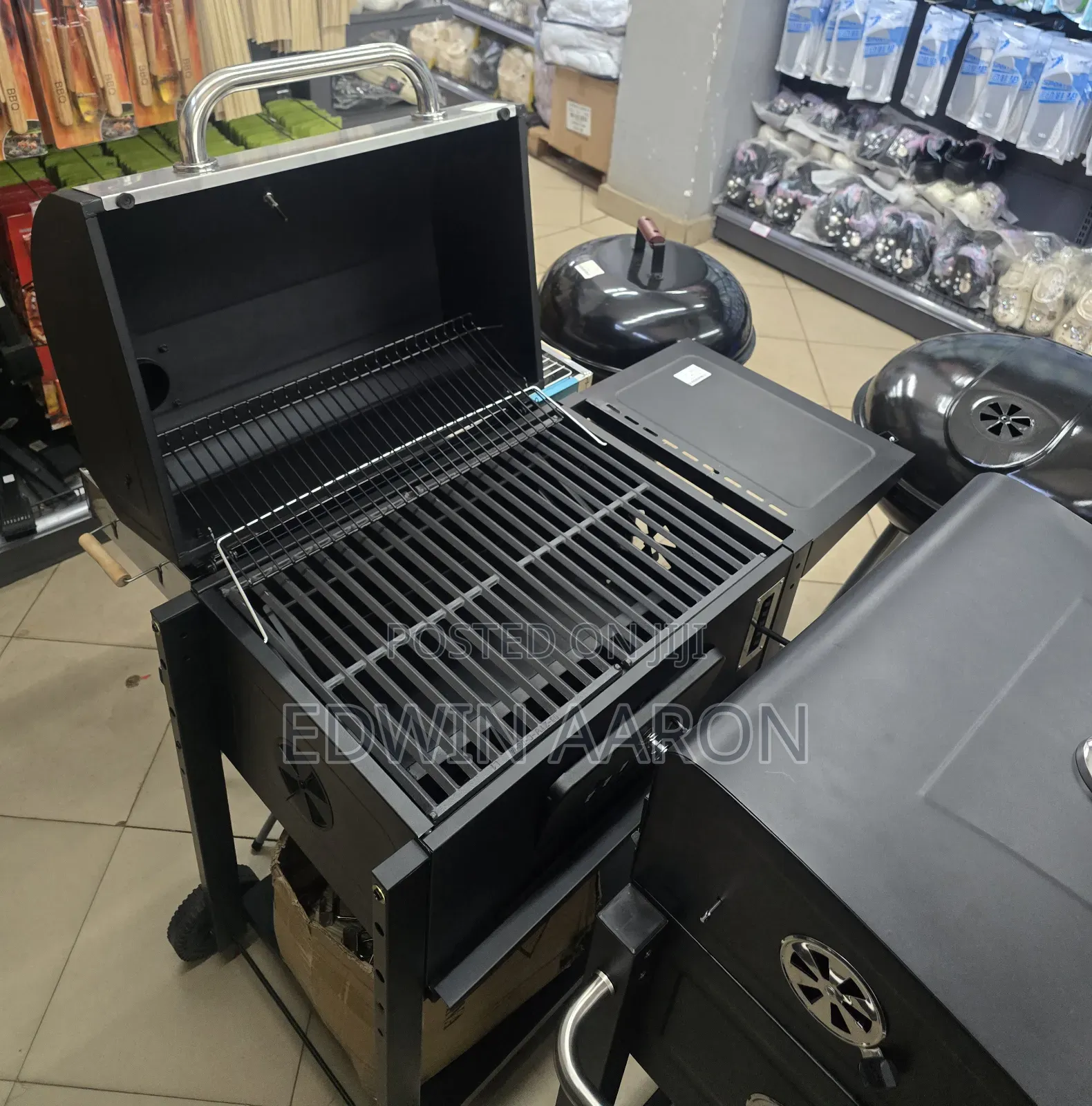 Heavy-Duty BBQ Charcoal Grill