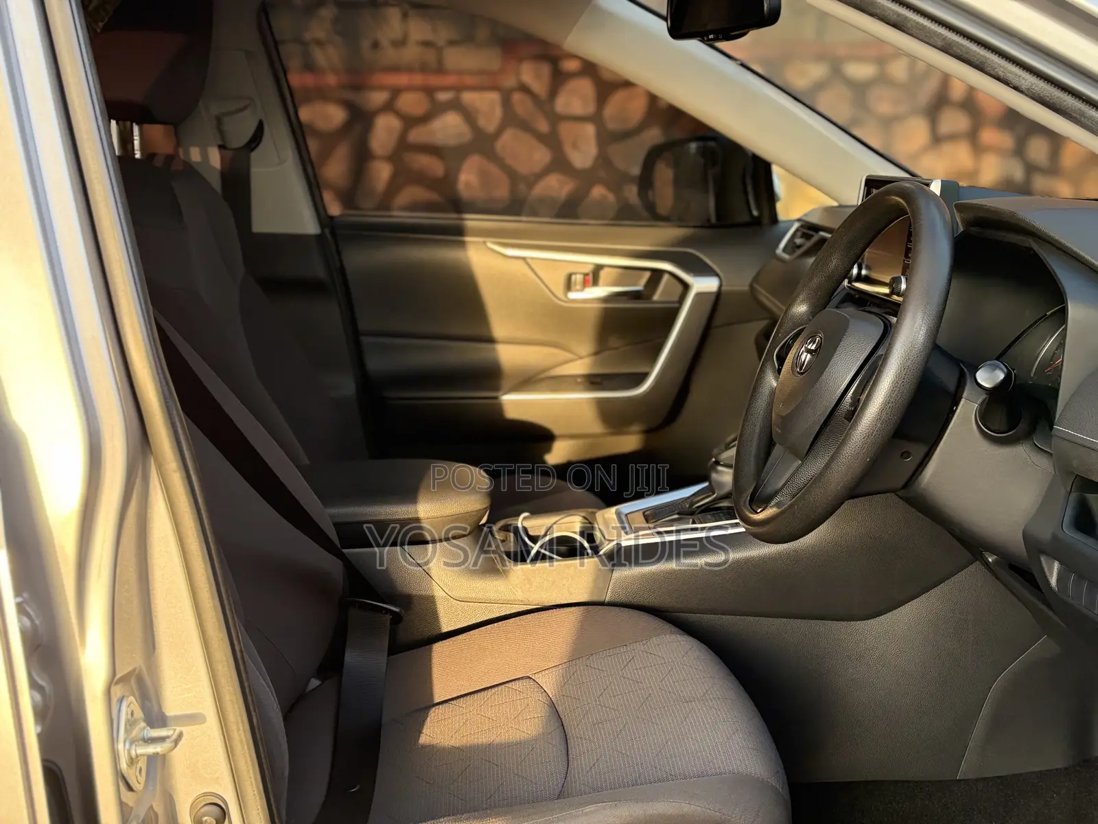 Toyota RAV4 XLE Premium FWD 2020 Silver
