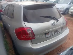 Toyota Auris 2009 Silver