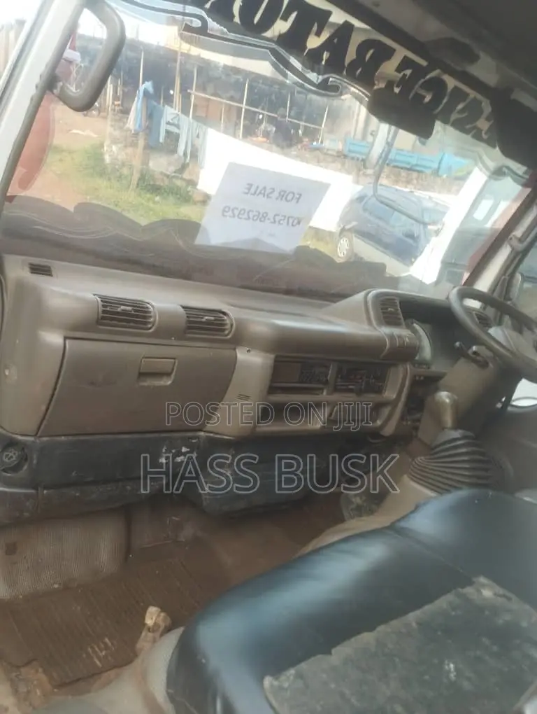 Isuzu Elf Truck