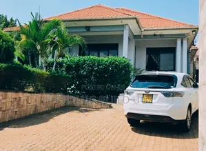 3bdrm Bungalow in Kira-Nsasa for sale