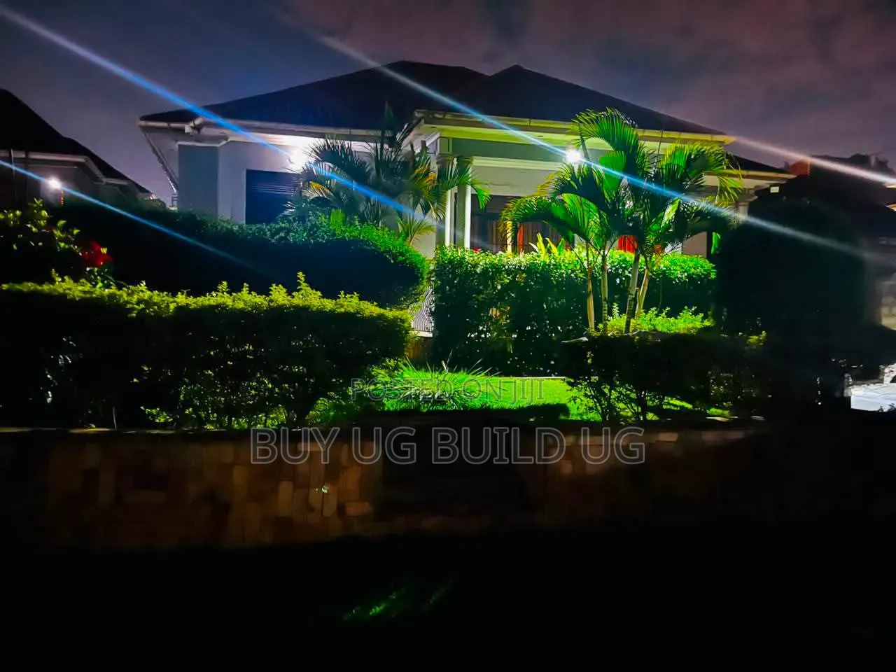 3bdrm Bungalow in Kira-Nsasa for sale