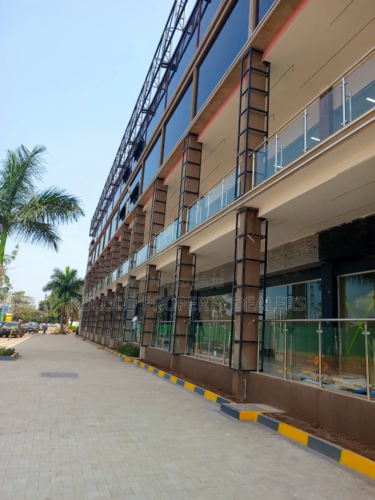 Showroom for Rent on Lugogo Bypass