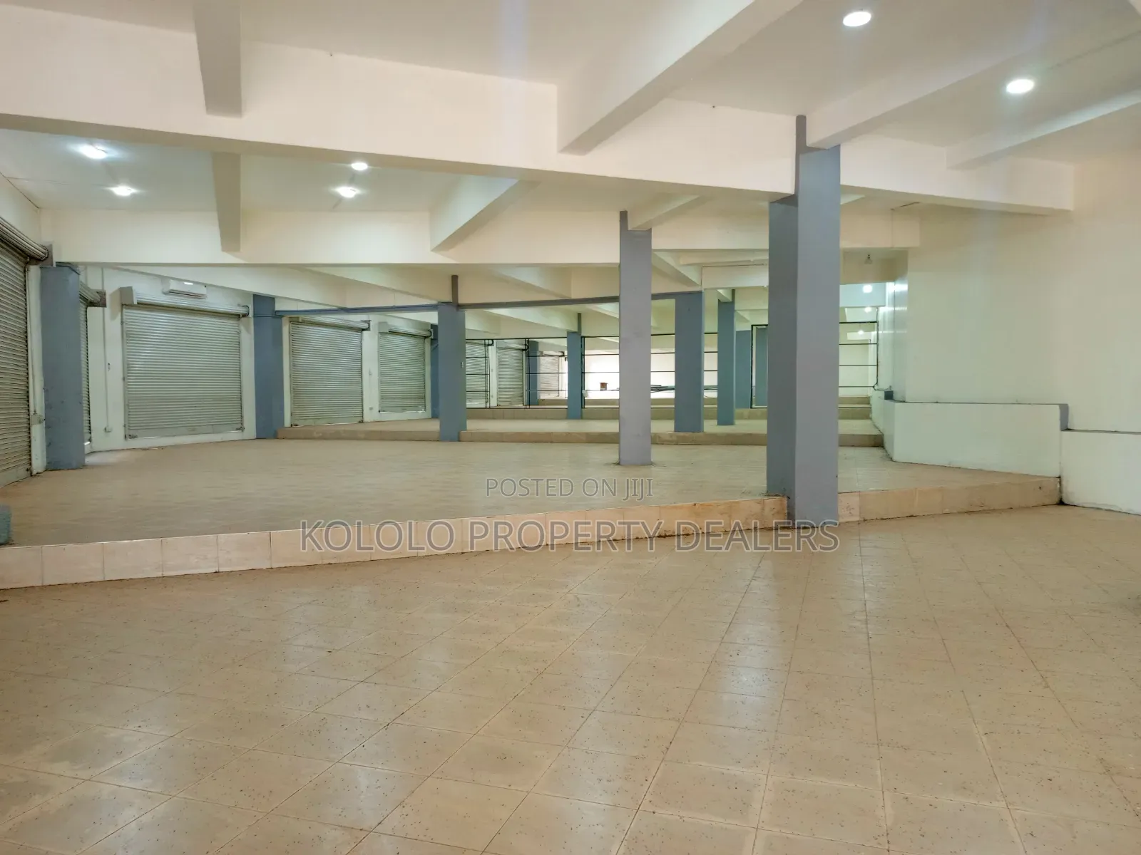 Warehouse for Rent in Industry Area