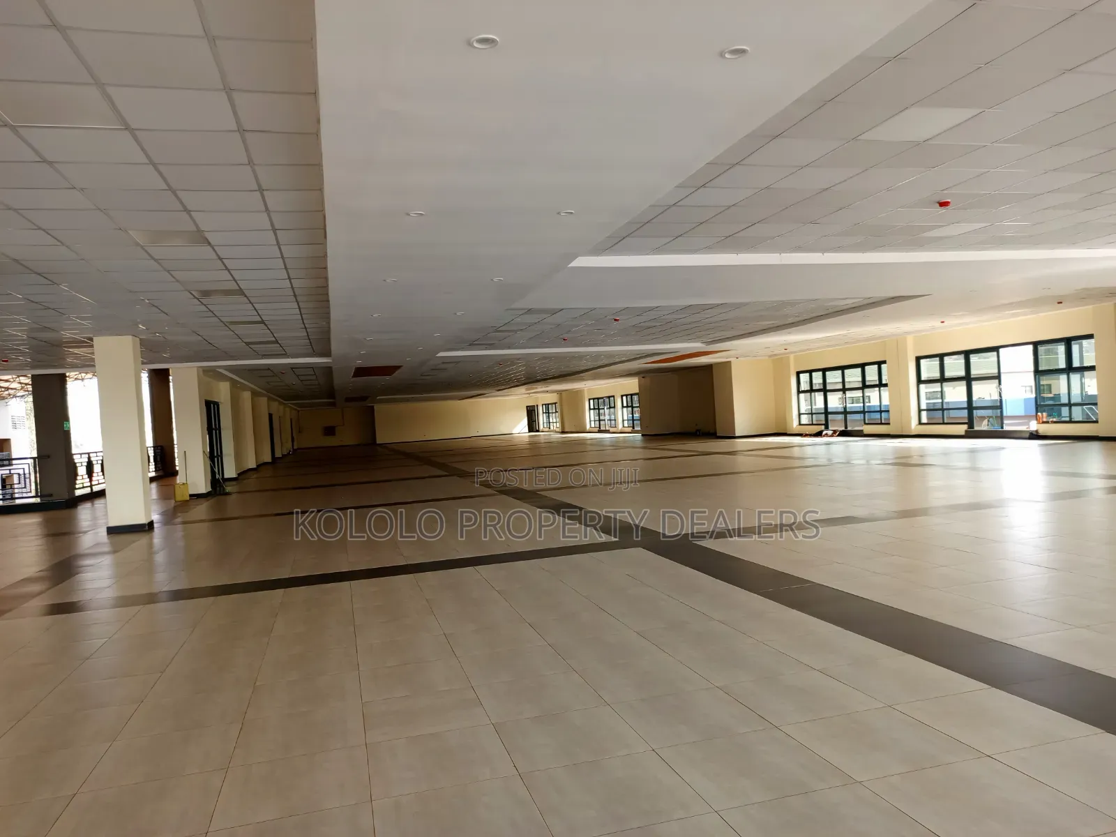 Warehouse for Rent in Industry Area