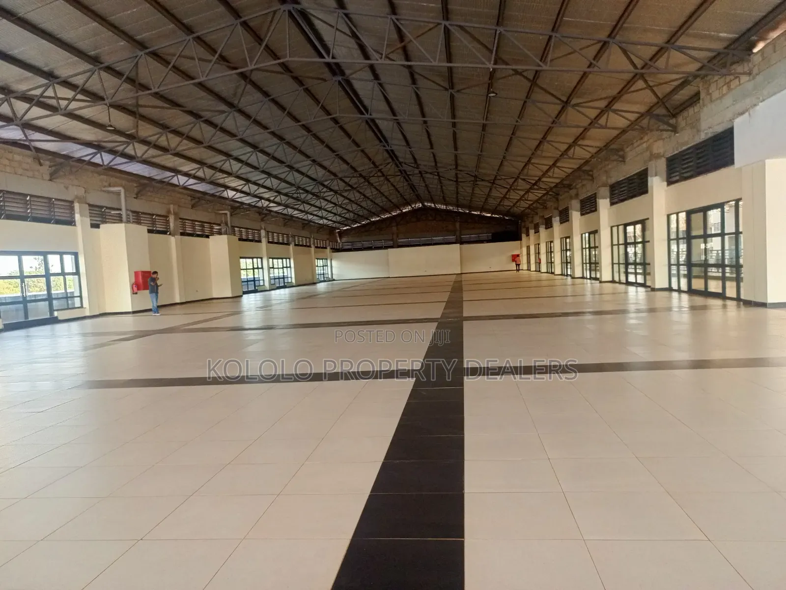 Warehouse for Rent in Industry Area