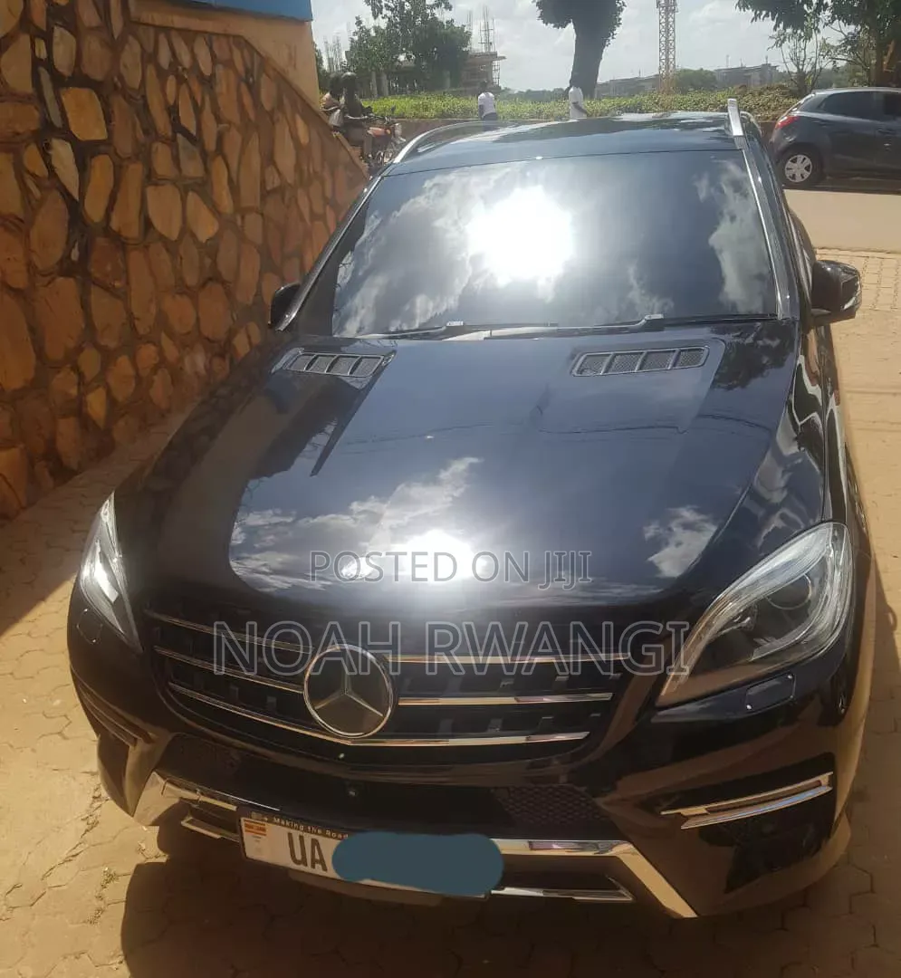 Mercedes-Benz M Class ML350 4dr SUV (3.5L 6cyl 7A) 2014 Black