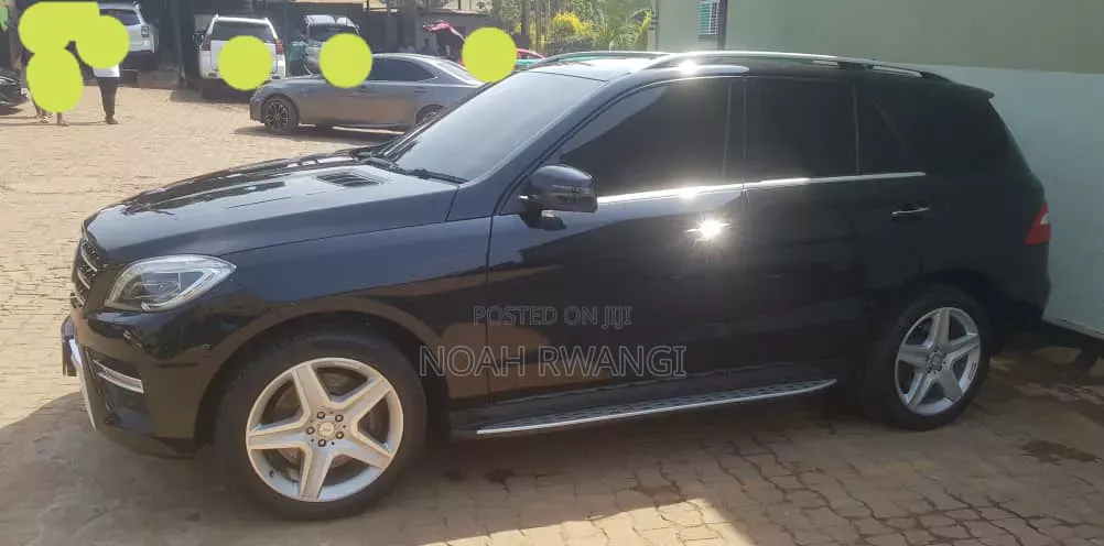 Mercedes-Benz M Class ML350 4dr SUV (3.5L 6cyl 7A) 2014 Black