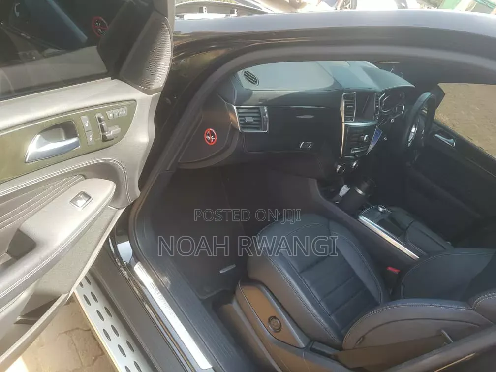 Mercedes-Benz M Class ML350 4dr SUV (3.5L 6cyl 7A) 2014 Black