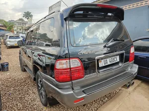 Toyota Land Cruiser Cygnus 4.7 2006 Black