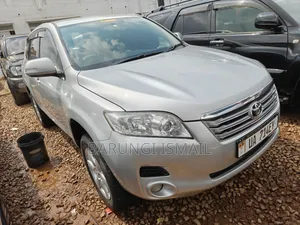 Toyota Vanguard 2011 Silver