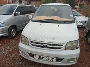 Toyota Noah 2002 Silver