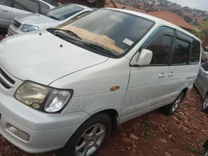 Toyota Noah 2002 Silver