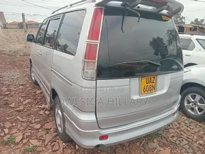 Toyota Noah 2.0 AWD (8 Seater) 2002 Silver
