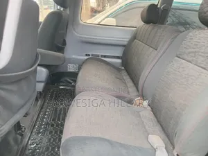 Toyota Noah 2.0 AWD (8 Seater) 2001 Silver