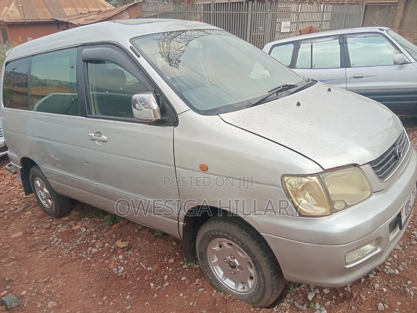 Toyota Noah 2.0 AWD (8 Seater) 2001 Silver